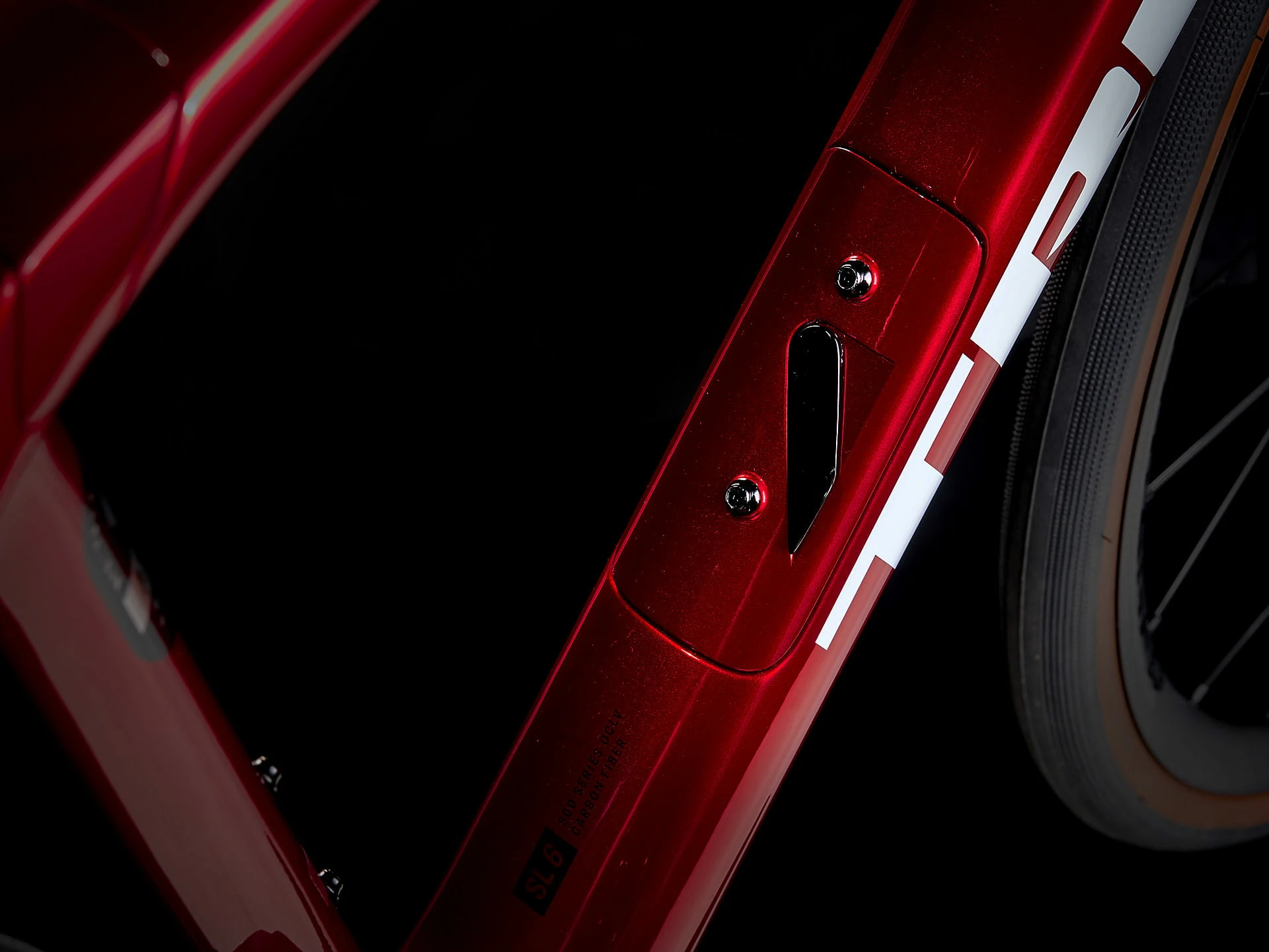 Trek Domane SL 6 ETap Gen 4 Crimson – Image 4