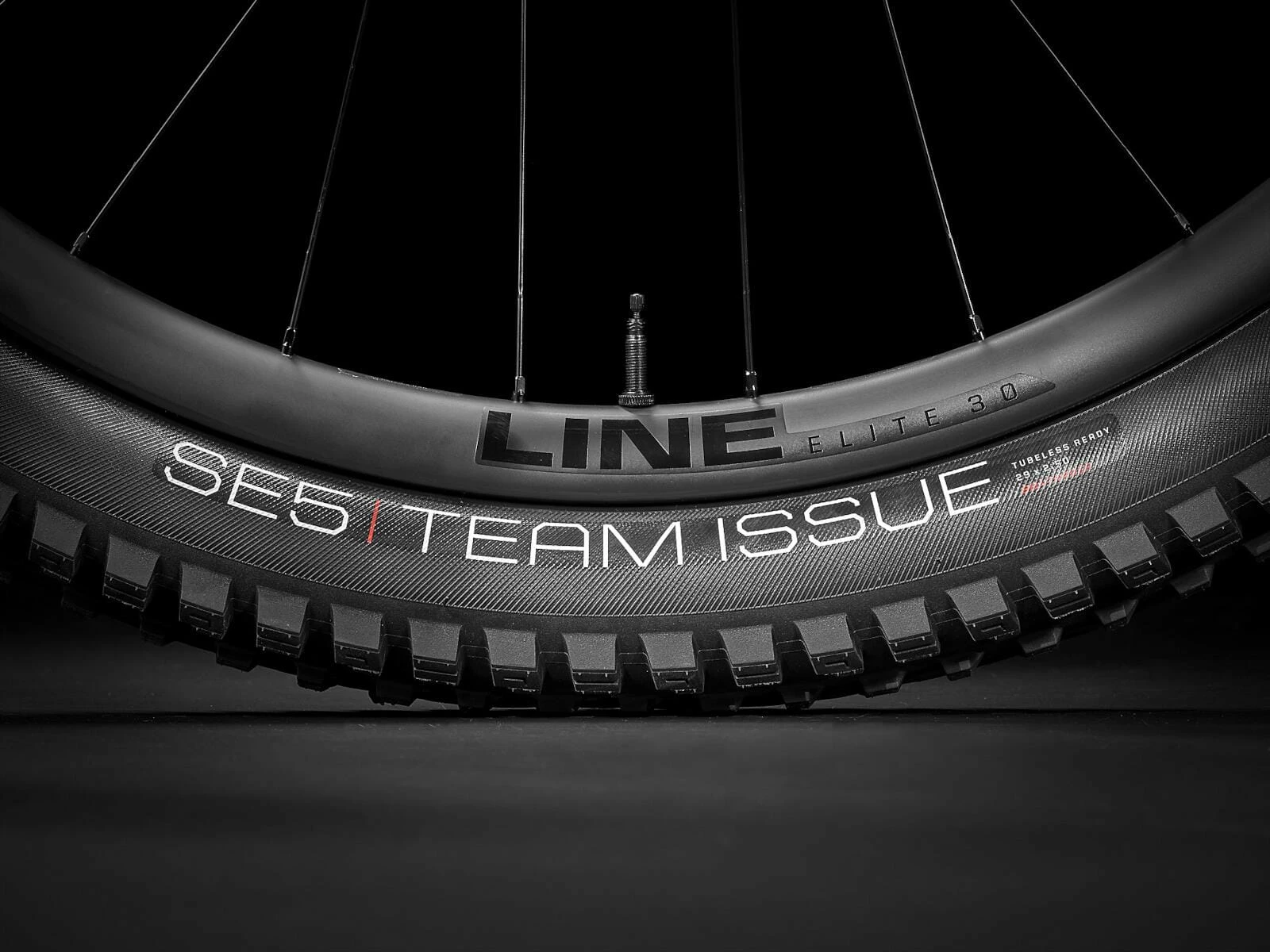 Trek Fuel EX 7 Gen 6 Matte Dnister Black – Image 10